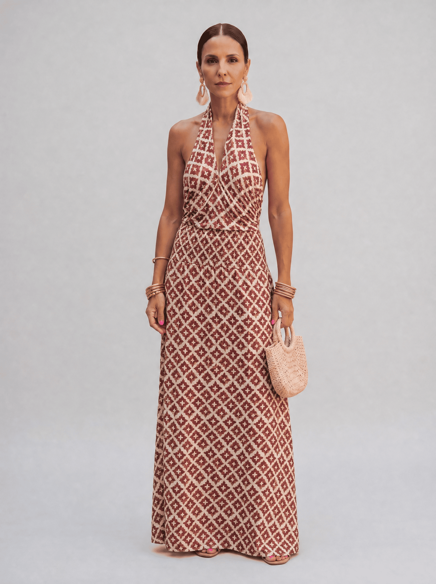 Robe élégante aux épaules dénudées
