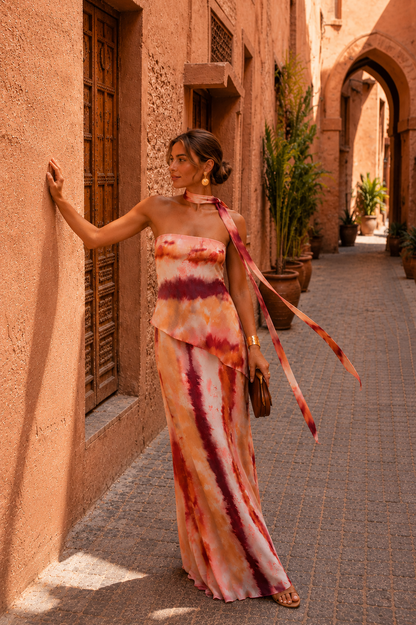 Robe longue à motifs avec décolleté bustier