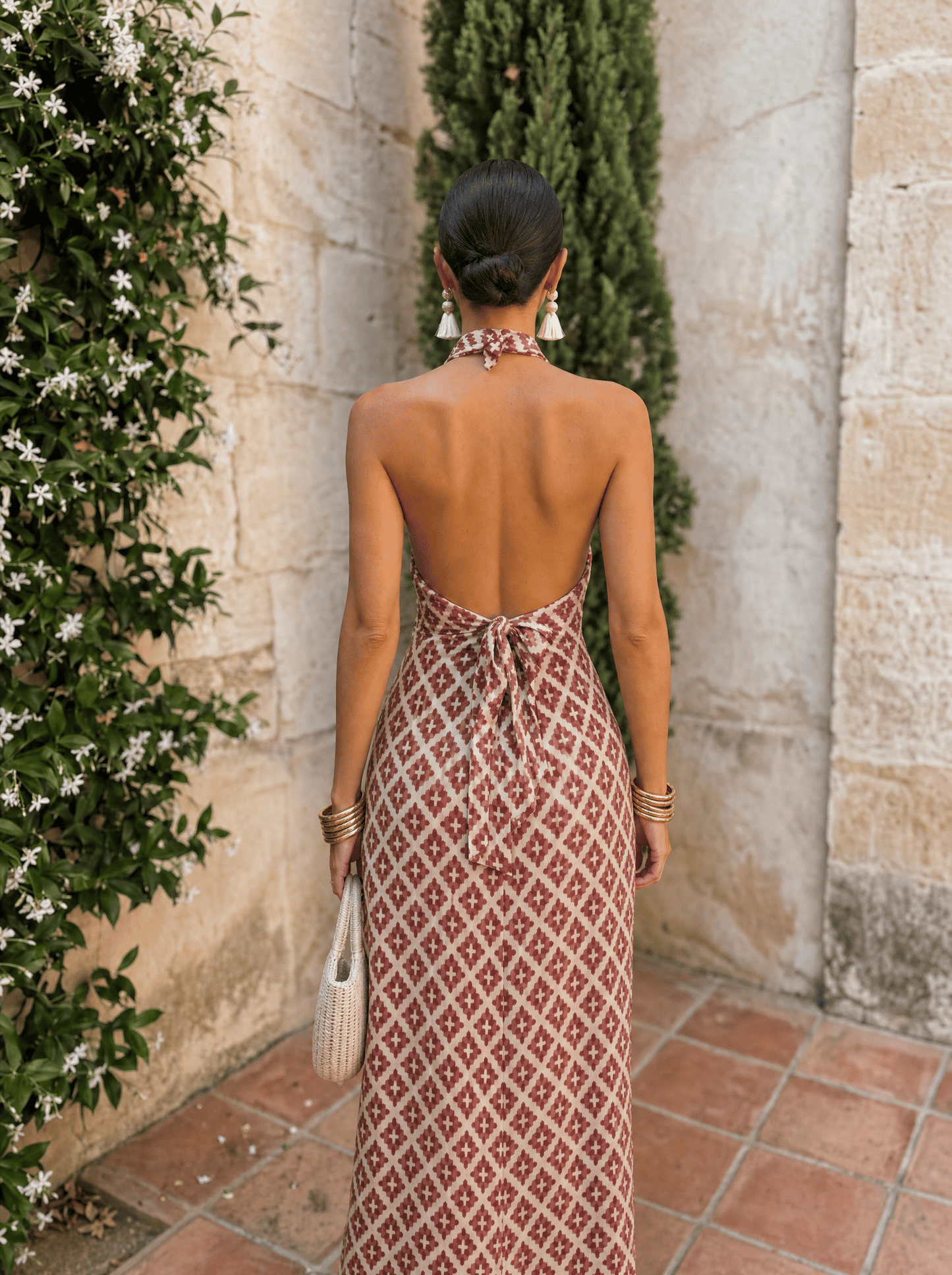 Robe élégante aux épaules dénudées
